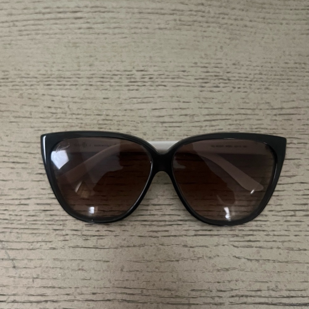 Gucci Black Oversized Sunglasses